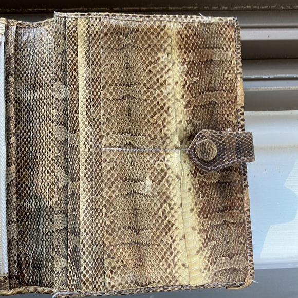 Vintage genuine snakeskin women’s wallet/clutch - Picture 5 of 10